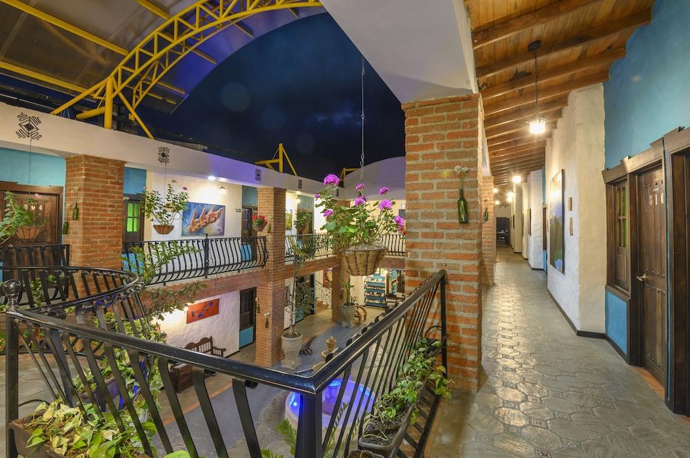 Real Eje Cafetero Hotel
