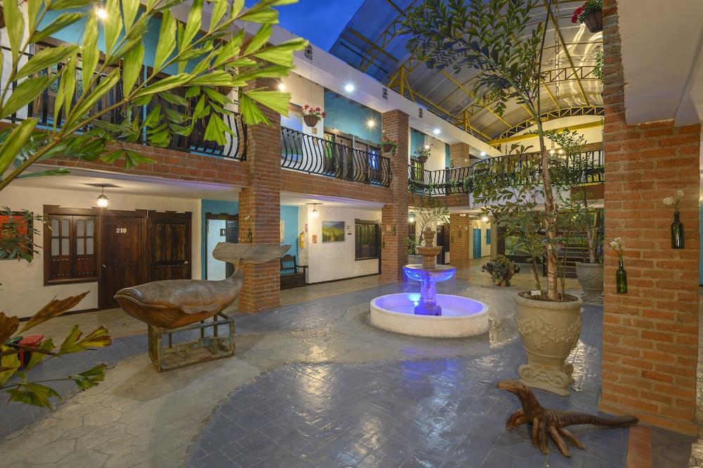 Hotel Real Eje Cafetero